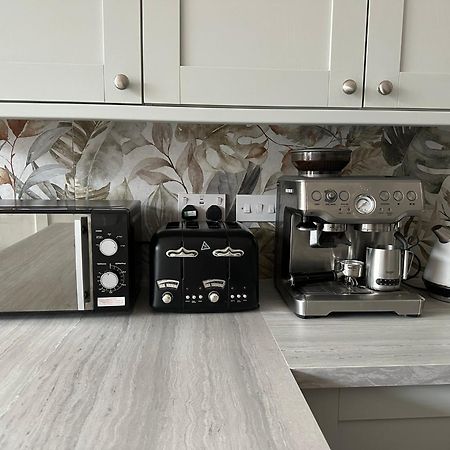 Stunning 2 Bedroom Apartment Glasgow Bagian luar foto