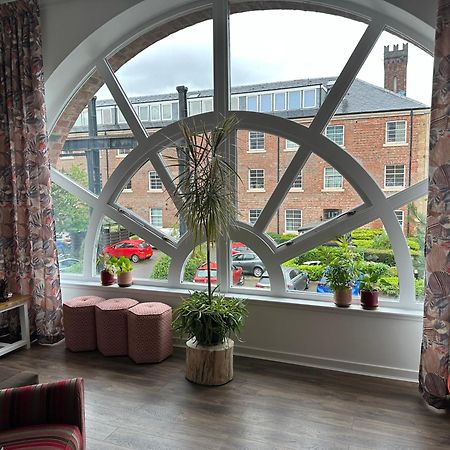 Stunning 2 Bedroom Apartment Glasgow Bagian luar foto