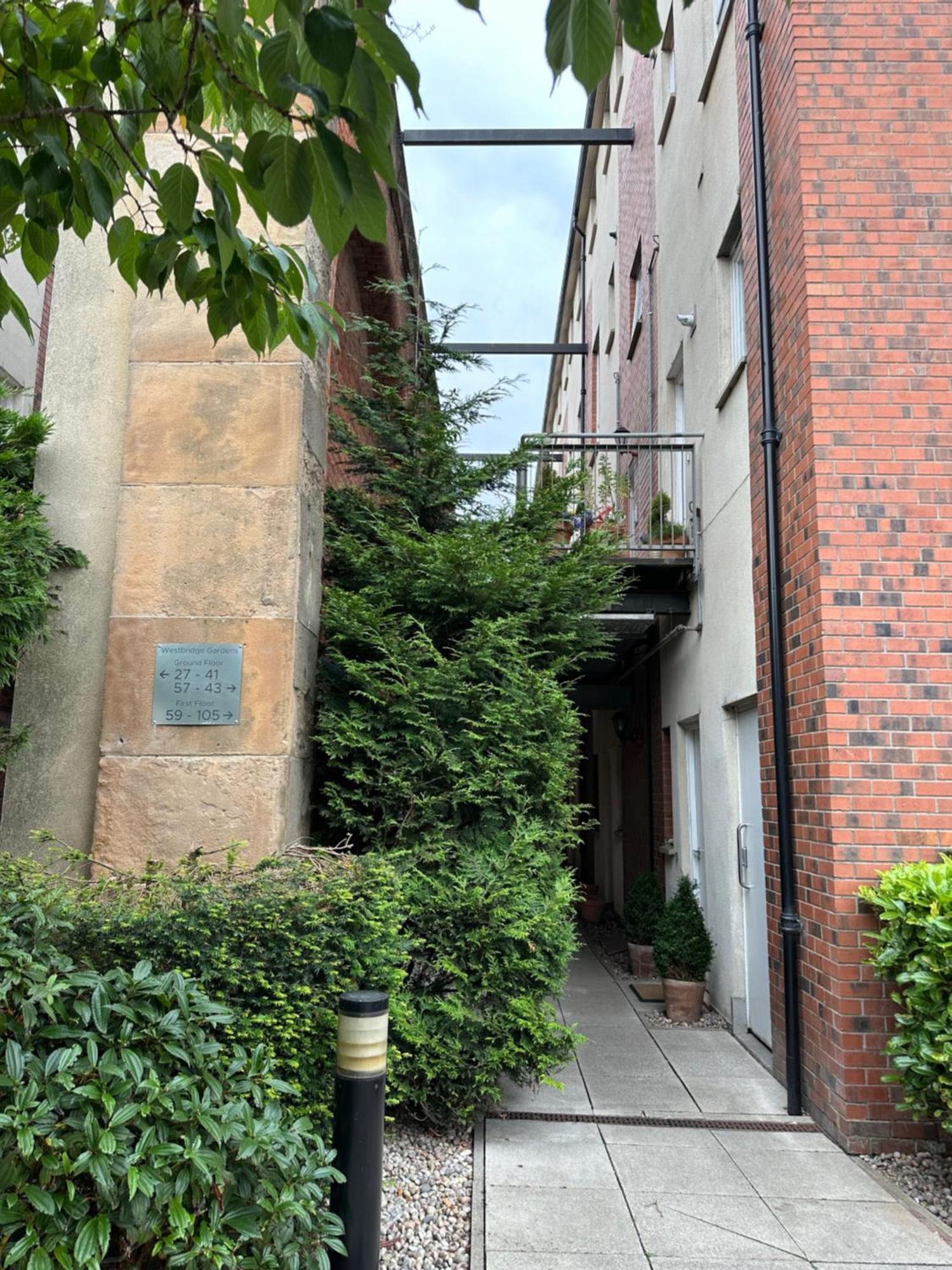 Stunning 2 Bedroom Apartment Glasgow Bagian luar foto